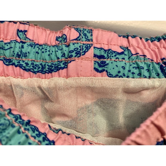 Chubbies Swim Trunks Men's Medium Pink Green‎ Alligator Print 6.5" Beach Shorts - Picture 3 of 6